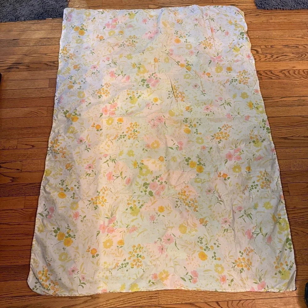 Vintage Handmade Tumbling Blocks Quilt 43x62 3D Cube Patchwork Floral Back
